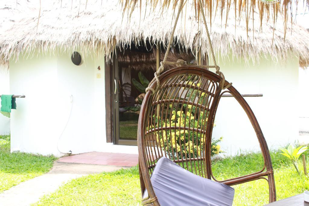 Penguin Pablo Bungalow Sihanoukville Exterior photo