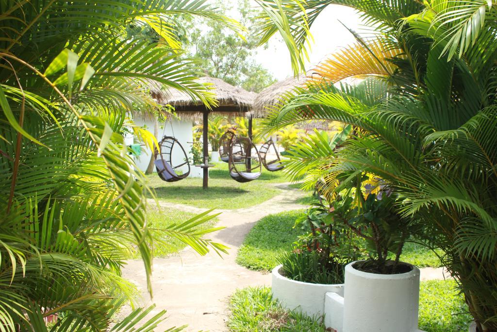 Penguin Pablo Bungalow Sihanoukville Exterior photo